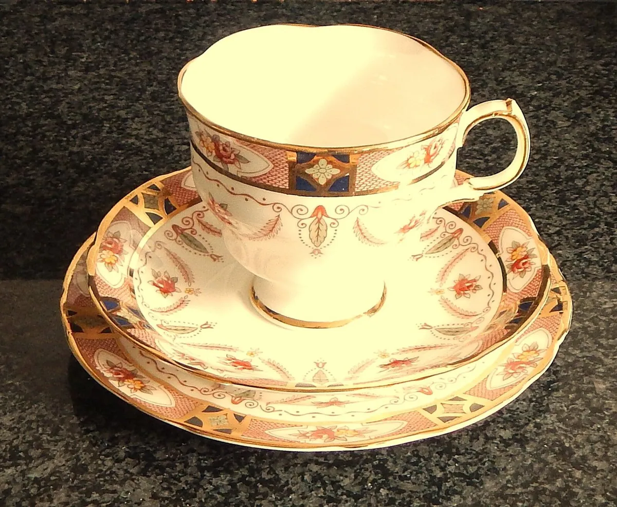 35 Piece Vintage Arklow Pottery Tea Set - Image 4