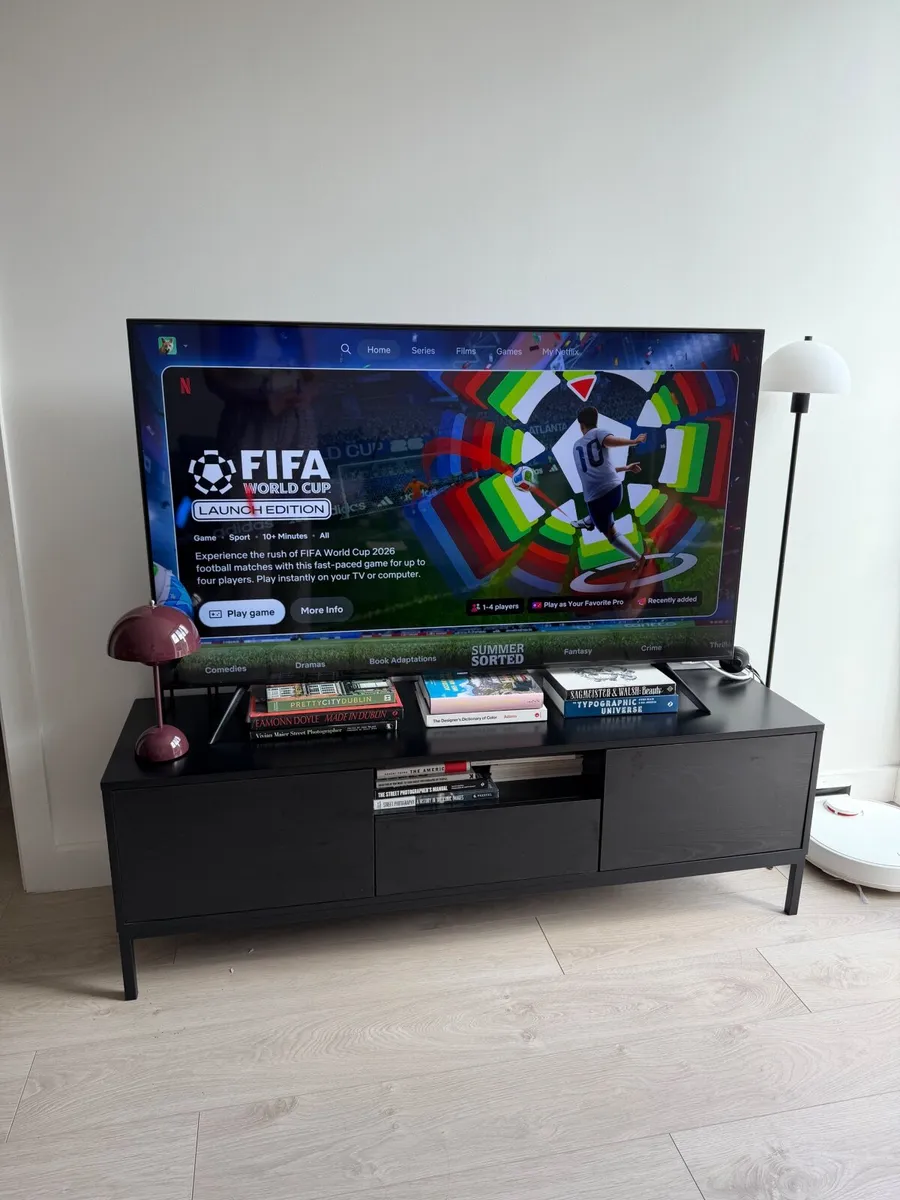 Samsung 55" 4K Smart TV - Image 1