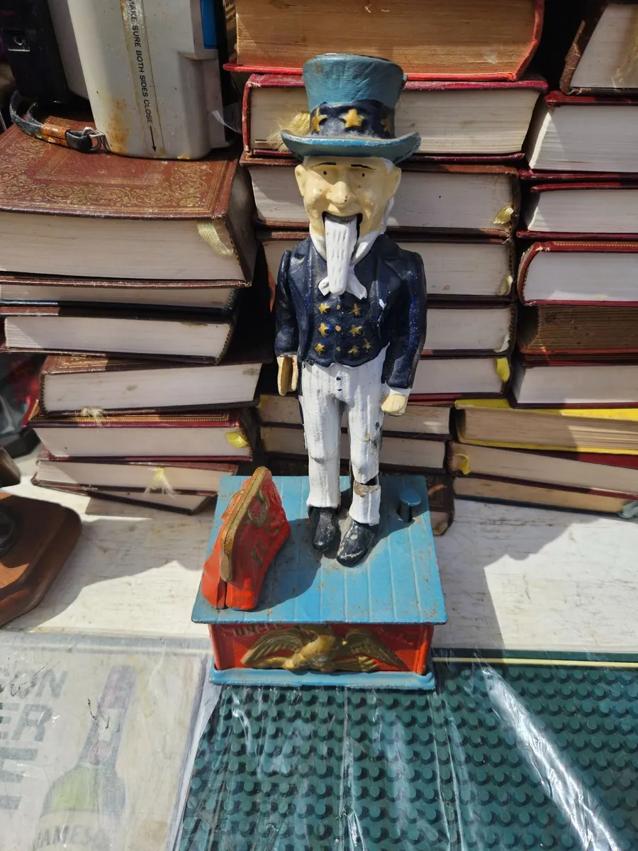 Vintage Cast Iron Savings Box - Image 3