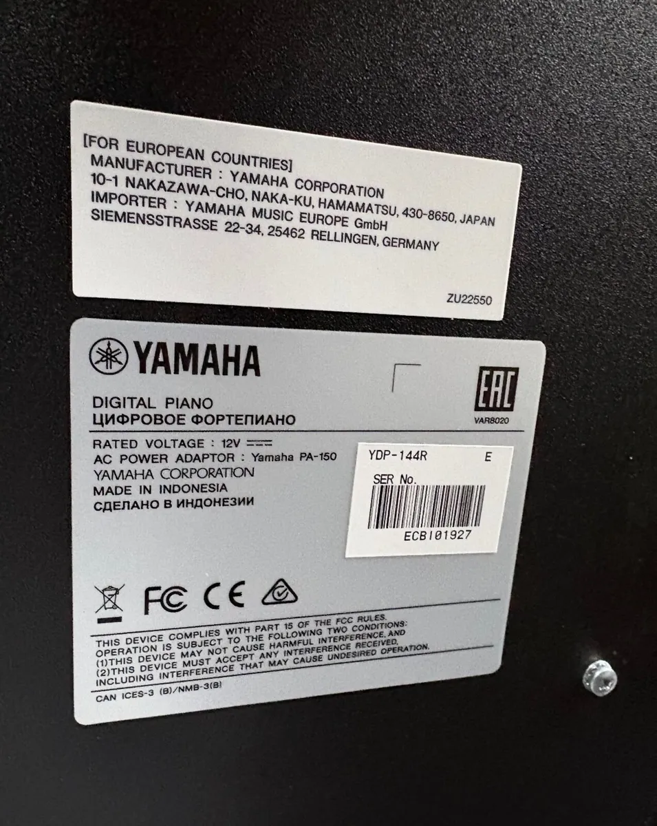Yamaha electric piano - Image 2
