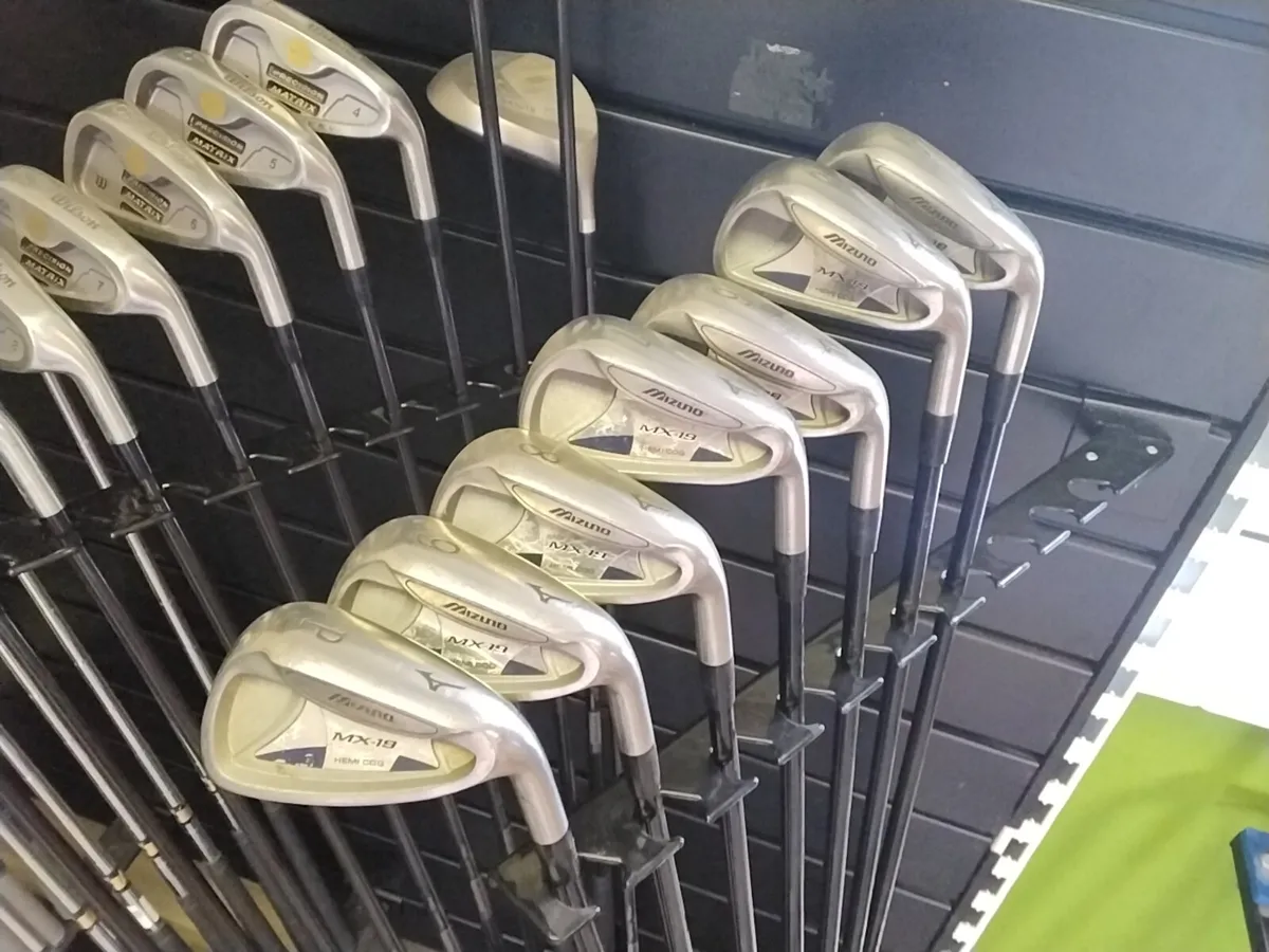 Mizuno MX 19 4-pw iron - Image 1
