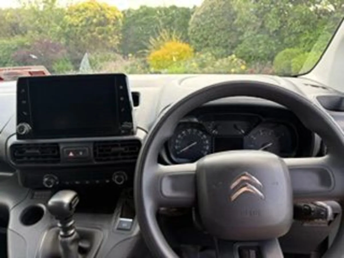 Citroen Berlingo 2022 - Image 3