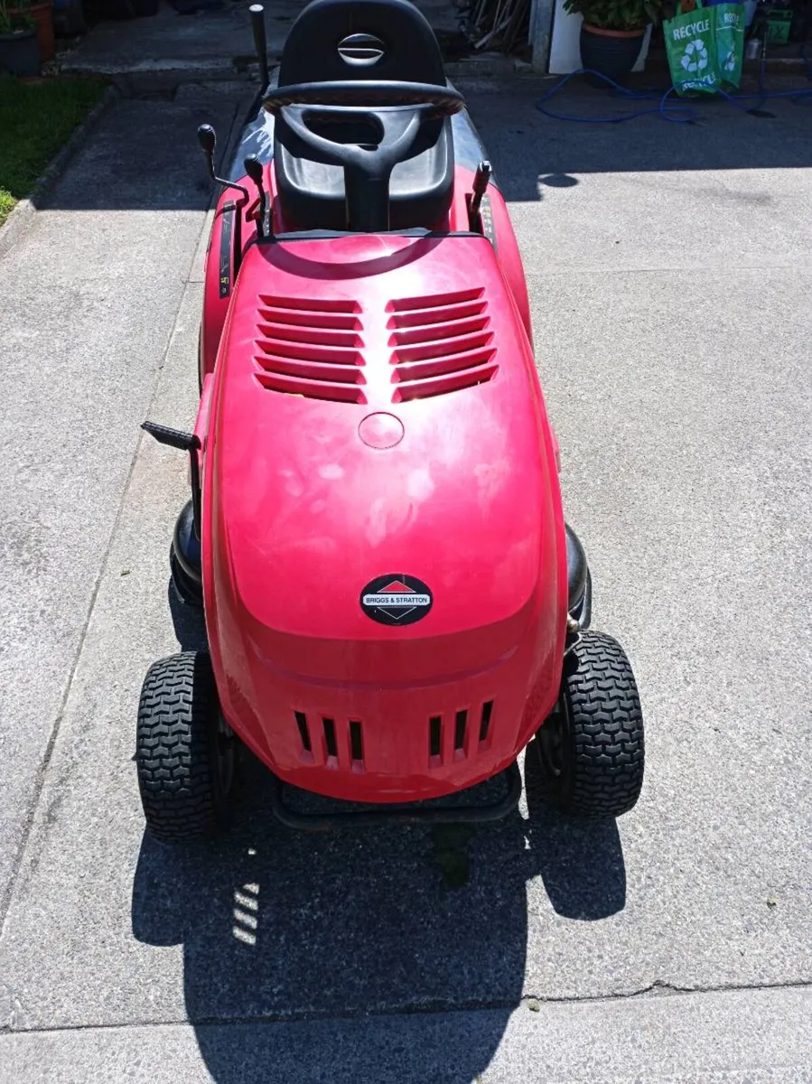 Ride on lawnmower - Image 3