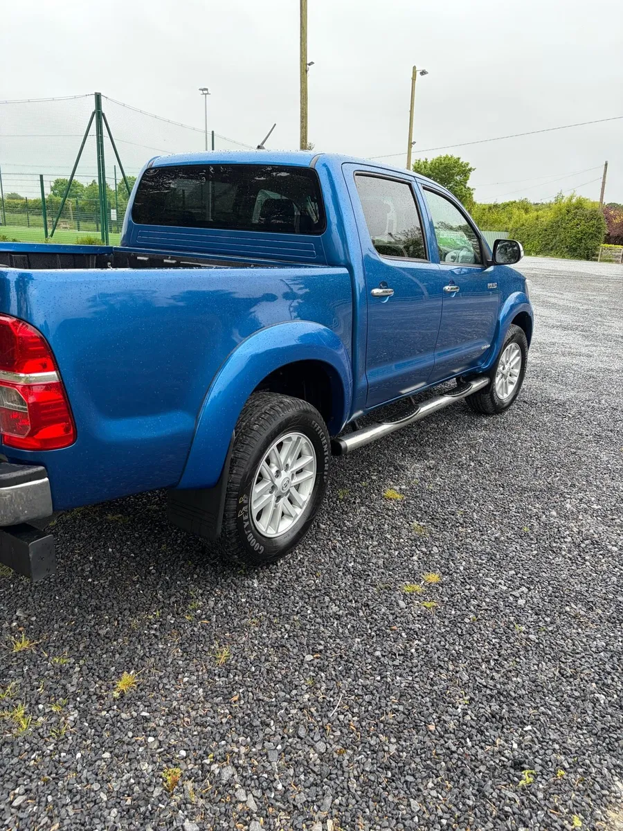 Toyota Hilux - Image 4