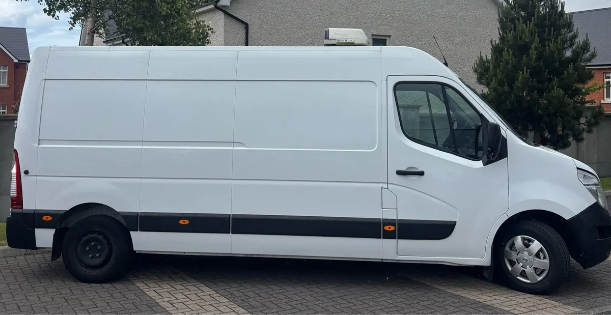 2021 Nissan NV400 L3H2 Refrigerated Van NEW DOE - Image 3