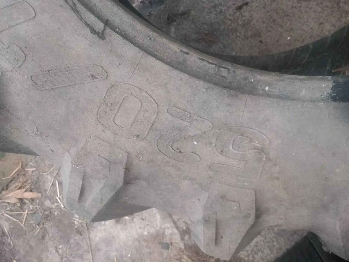 Tractor tyres - Image 1