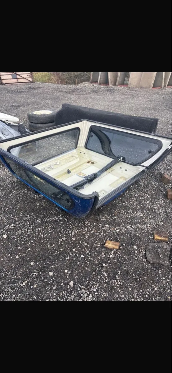 Hilux Canopy mk6/7 Blue - Image 2