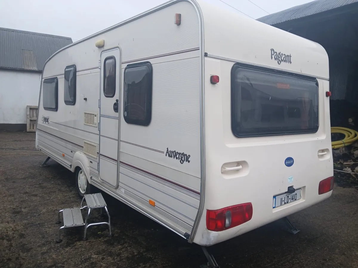 Bailey Pageant caravan - Image 2