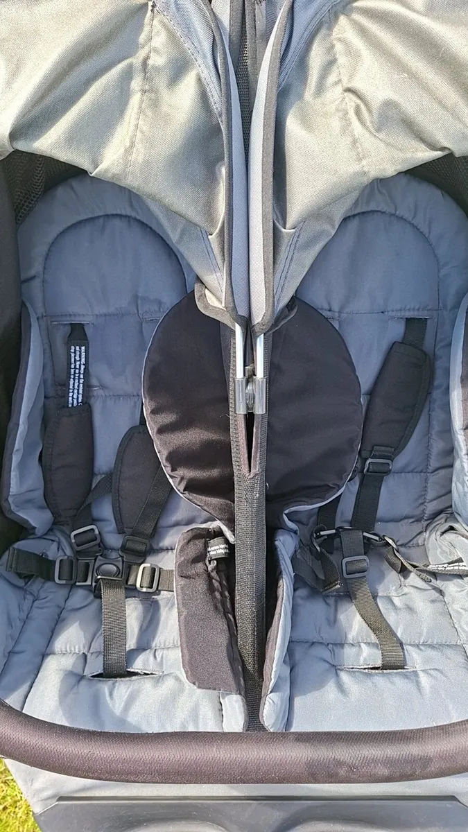 Out n about double buggy - Image 3