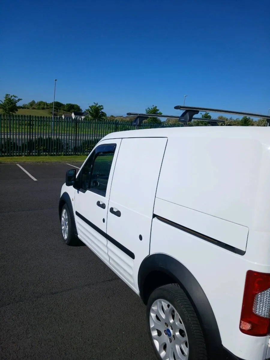 2011 transit connect cvrt 08/26 and taxed - Image 1