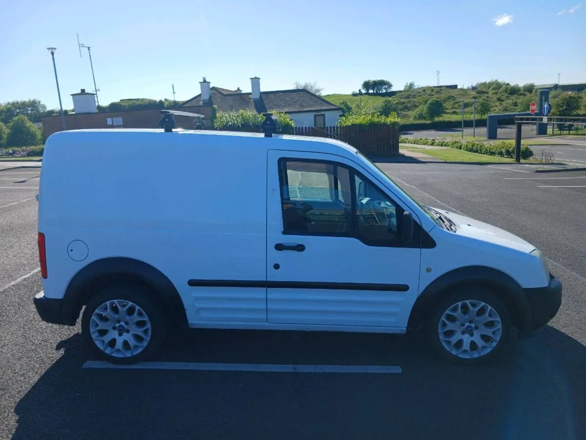 2011 transit connect cvrt 08/26 and taxed - Image 4