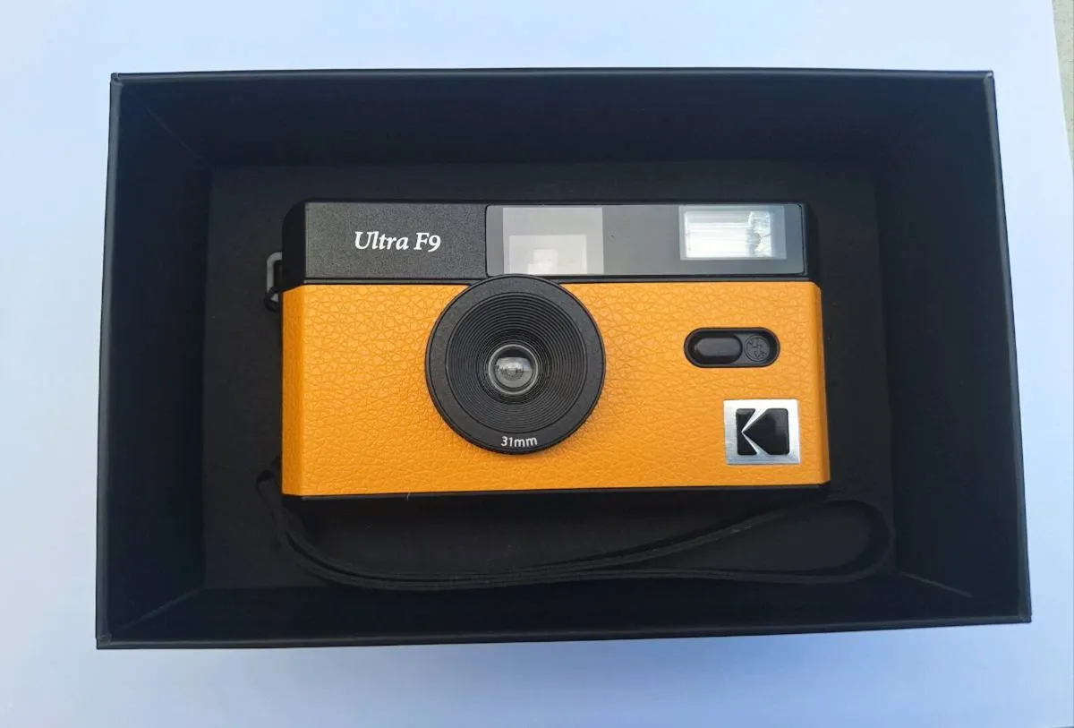 Kodak Ultra F9 35mm compact film camera - Image 2