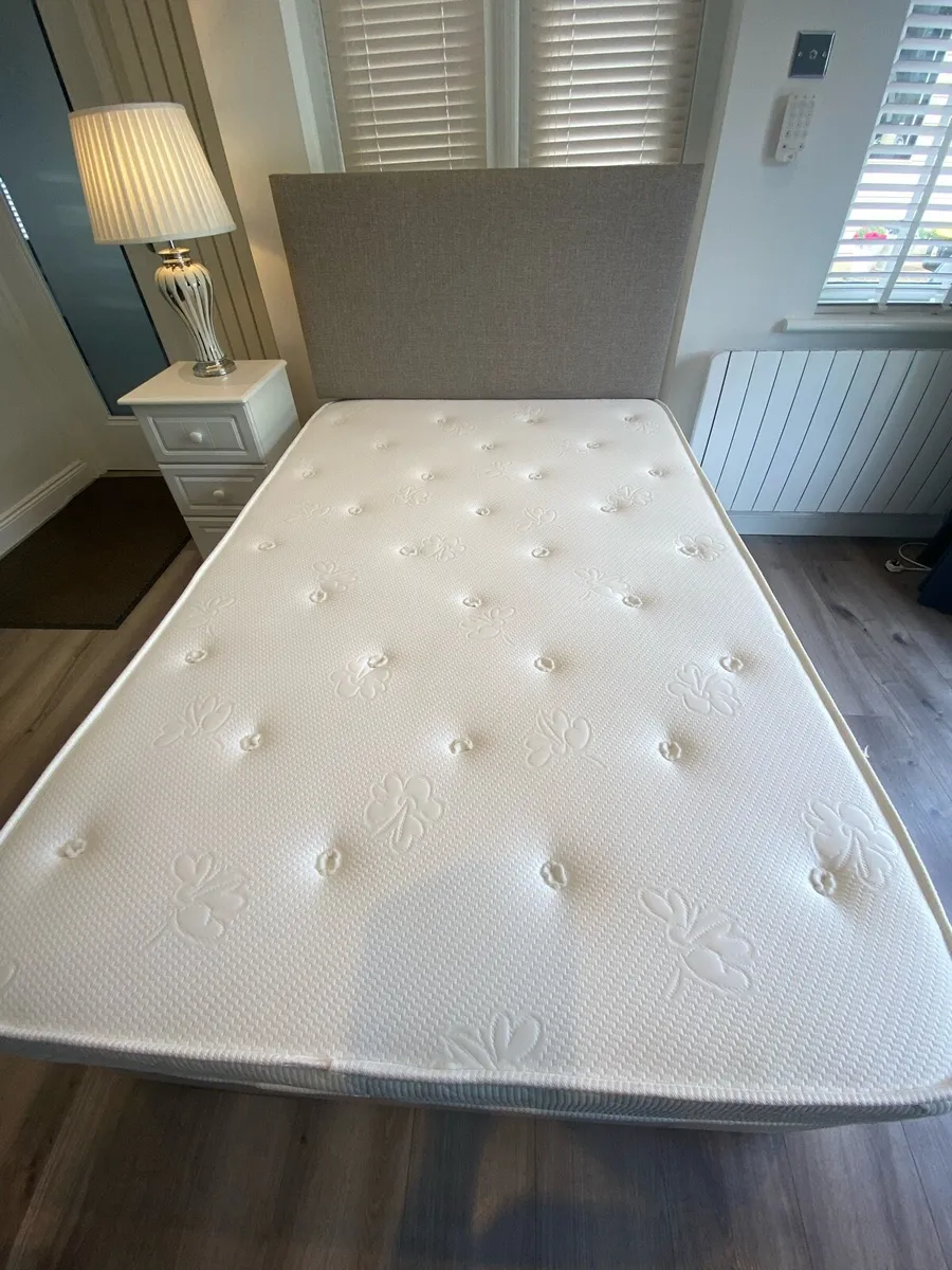 Bed - Image 2