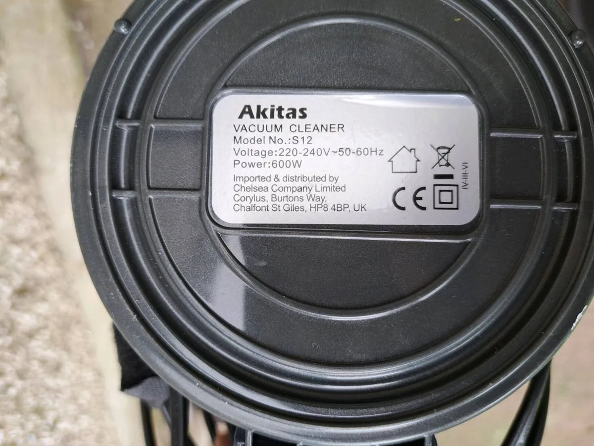 Portable hoover - Image 2