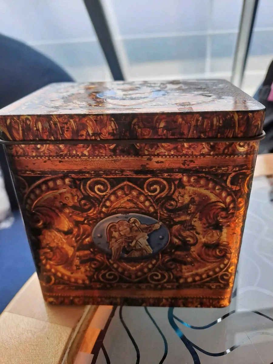 Amazing Grace Wind-Up Music Box Tin - Image 1