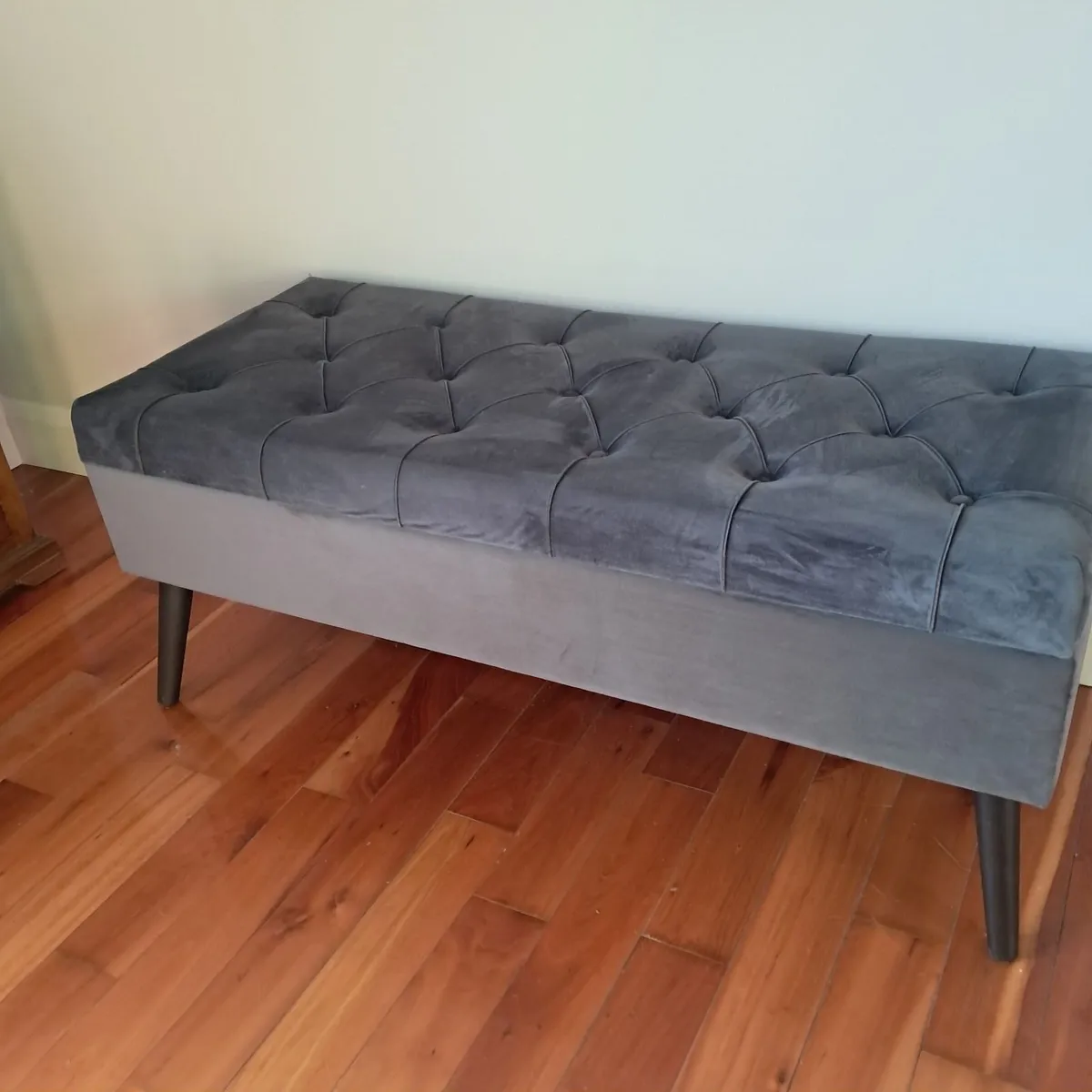 bench - Image 2