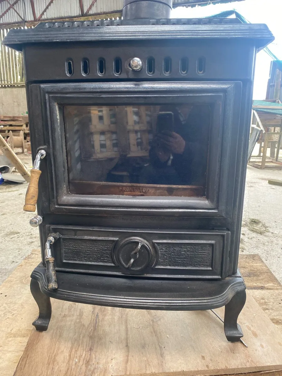 Stove - Image 1