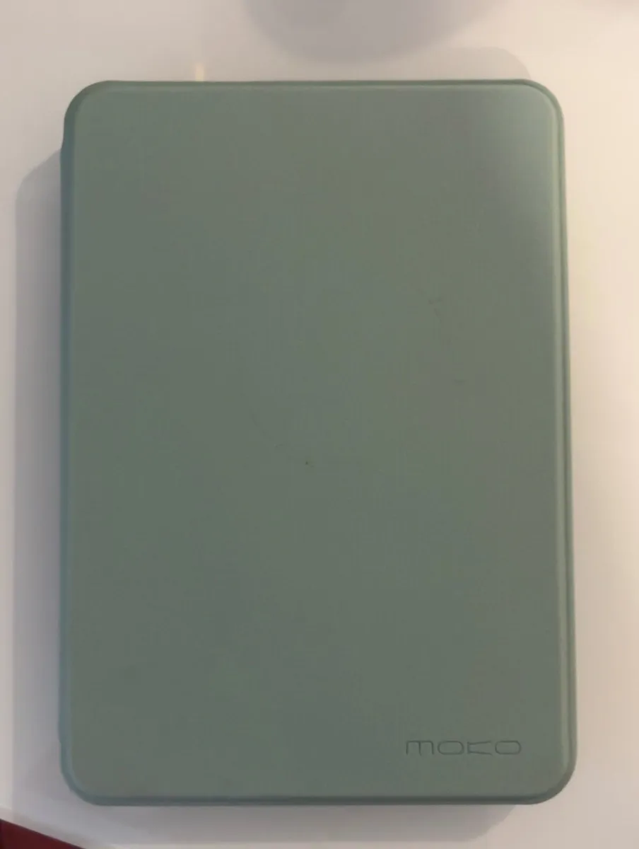 Amazon Kindle (newest gen) with case - Image 2