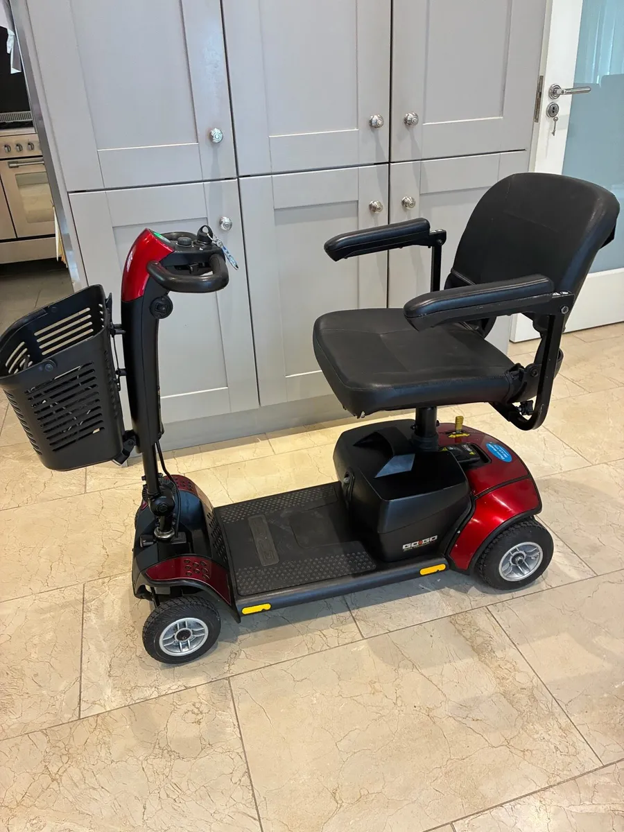 Pride GoGo Elite Traveller LX mobility scooter - Image 2