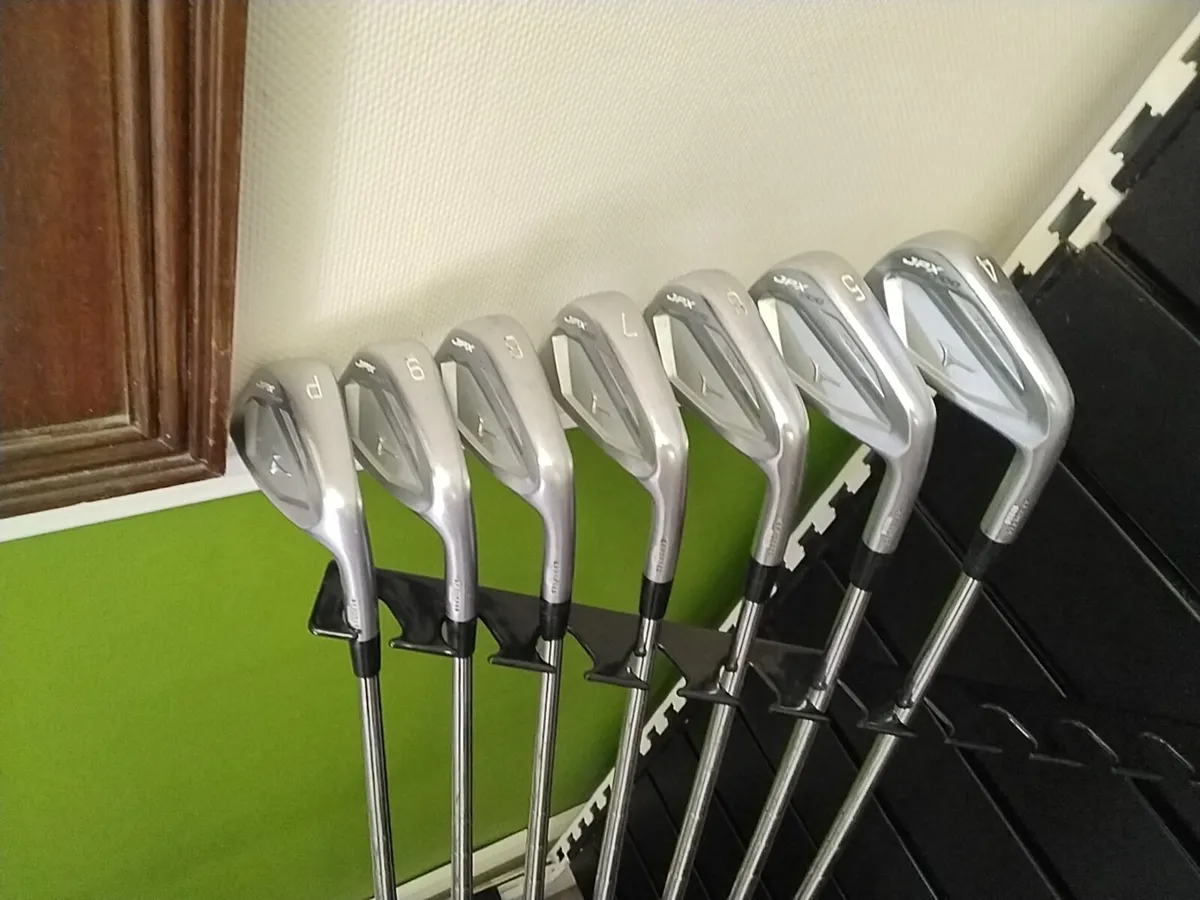 Mizuno JPX 900 tour Irons 4-p - Image 1
