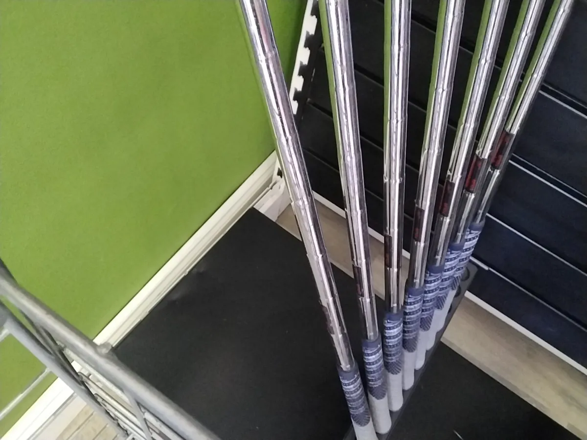 Mizuno JPX 900 tour Irons 4-p - Image 2