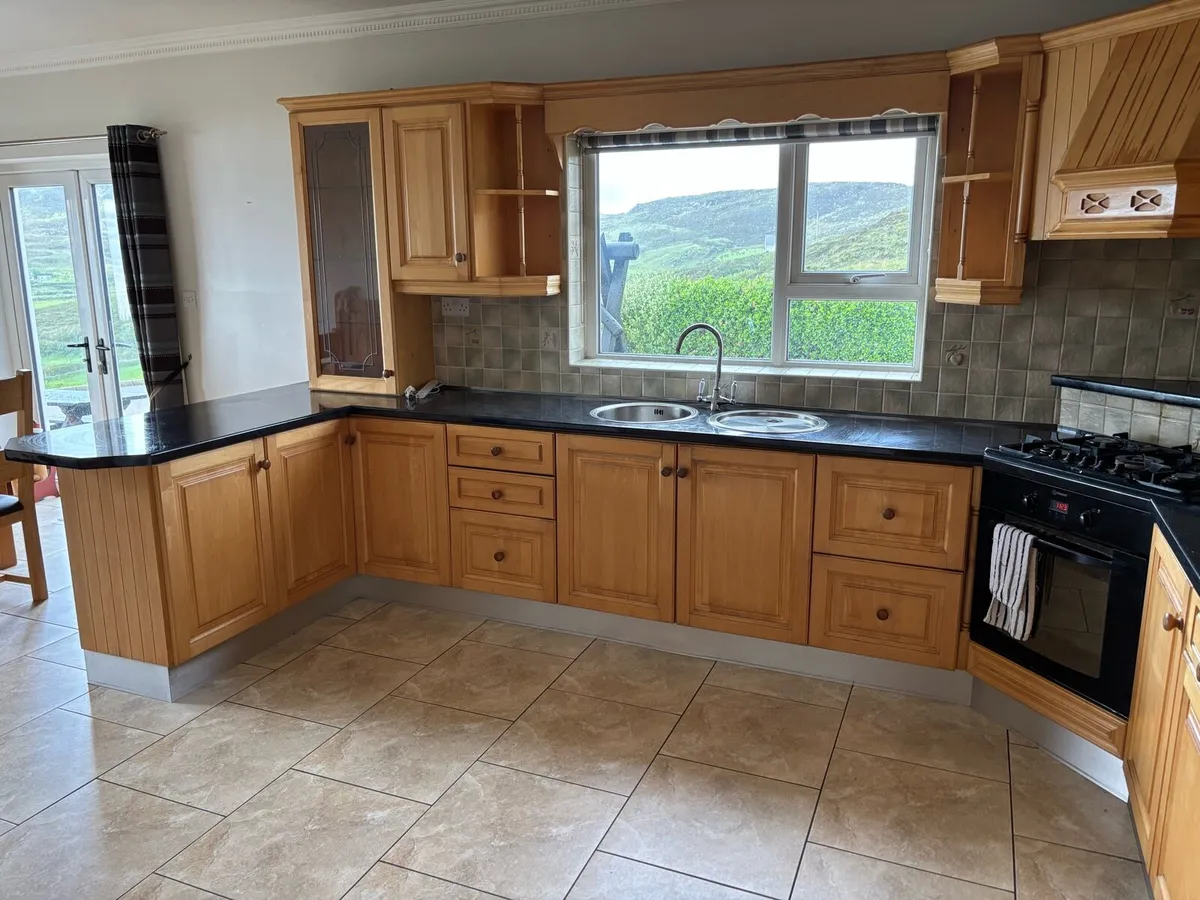 Solid Maple Kitchen - Very Good Condition - Image 1