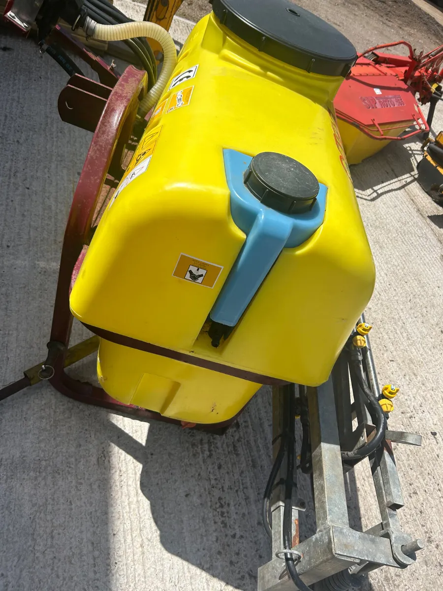 Gayza 400 L crop sprayer - Image 4