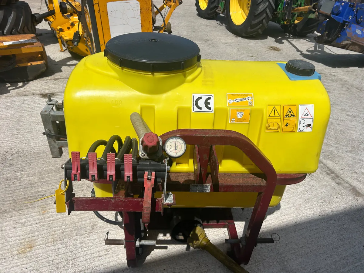 Gayza 400 L crop sprayer - Image 3