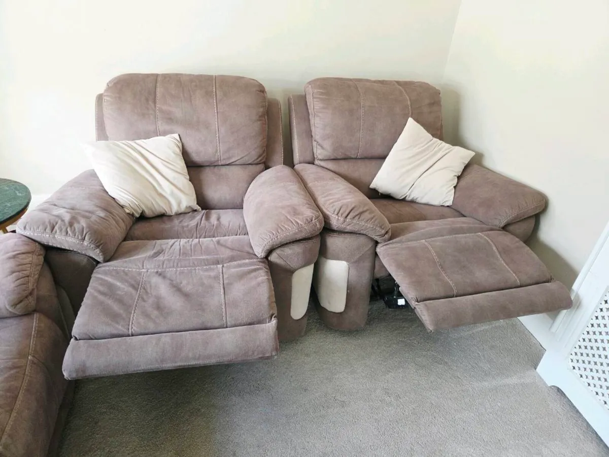Recliner couch and arm chairs - Image 3