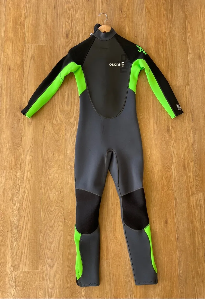 Wet suits - Image 2