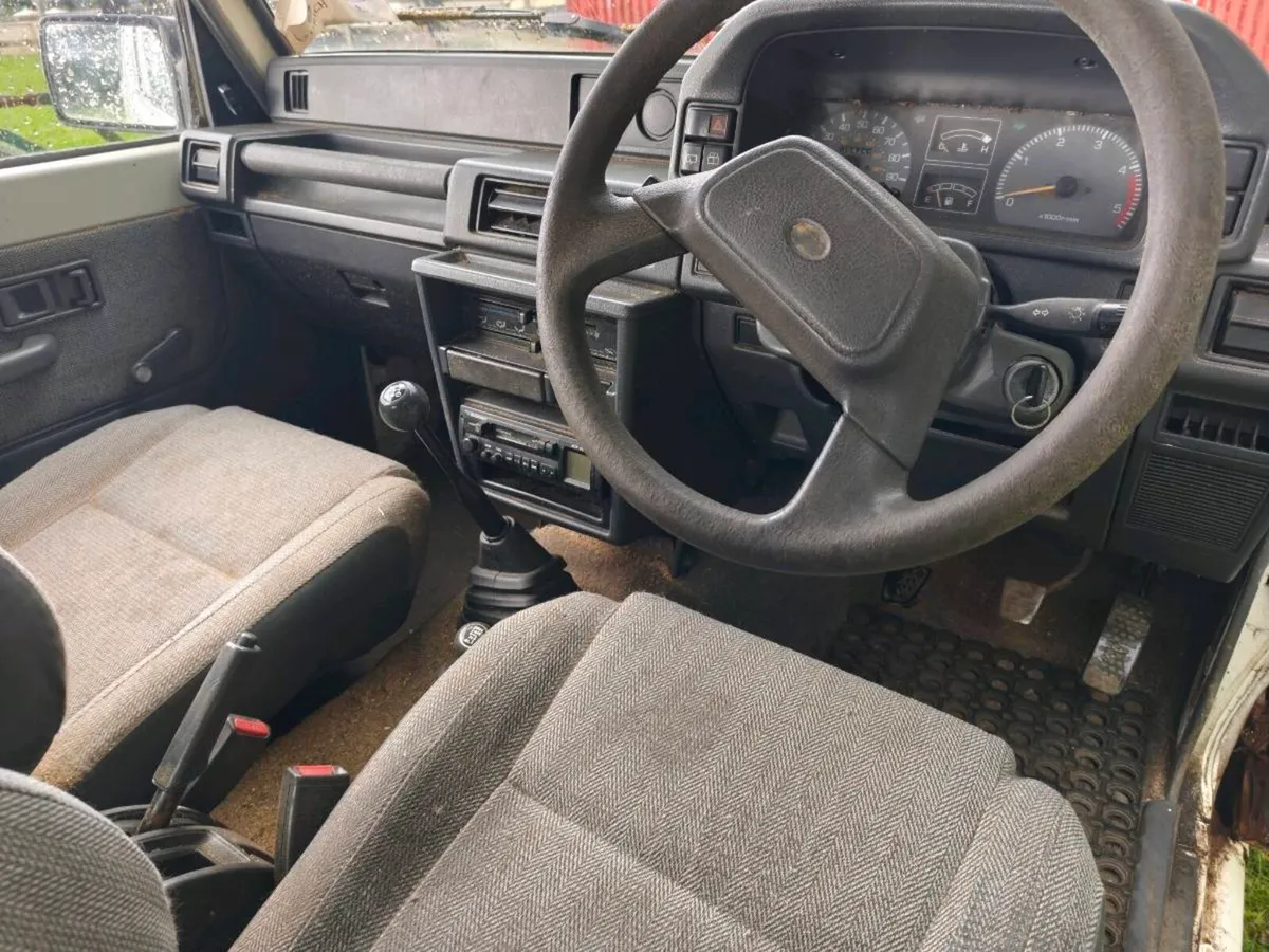 Vintage daihatsu fourtrak - Image 3