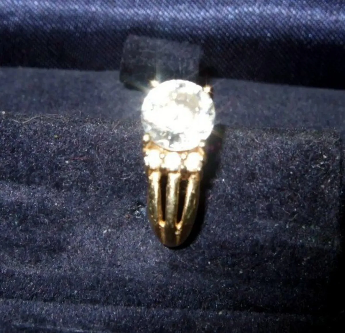 Vintage 14ct Gold Sapphire Gentleman's Ear Stud - Image 2