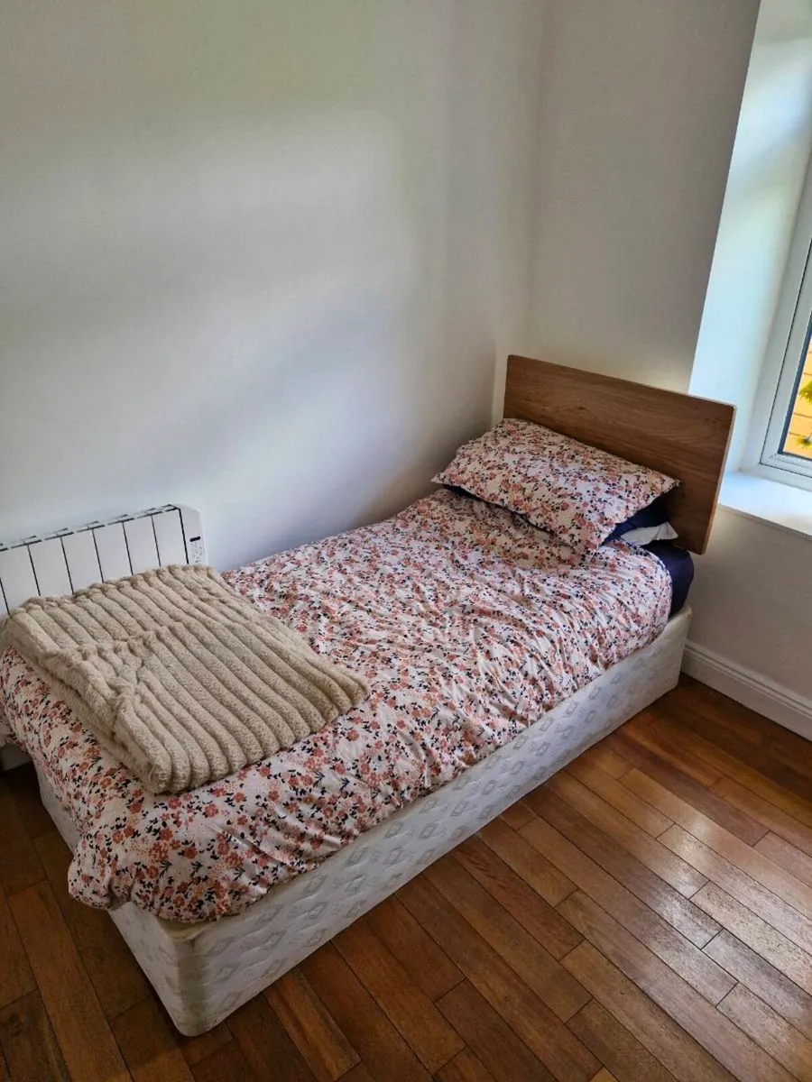 Bed - Image 2