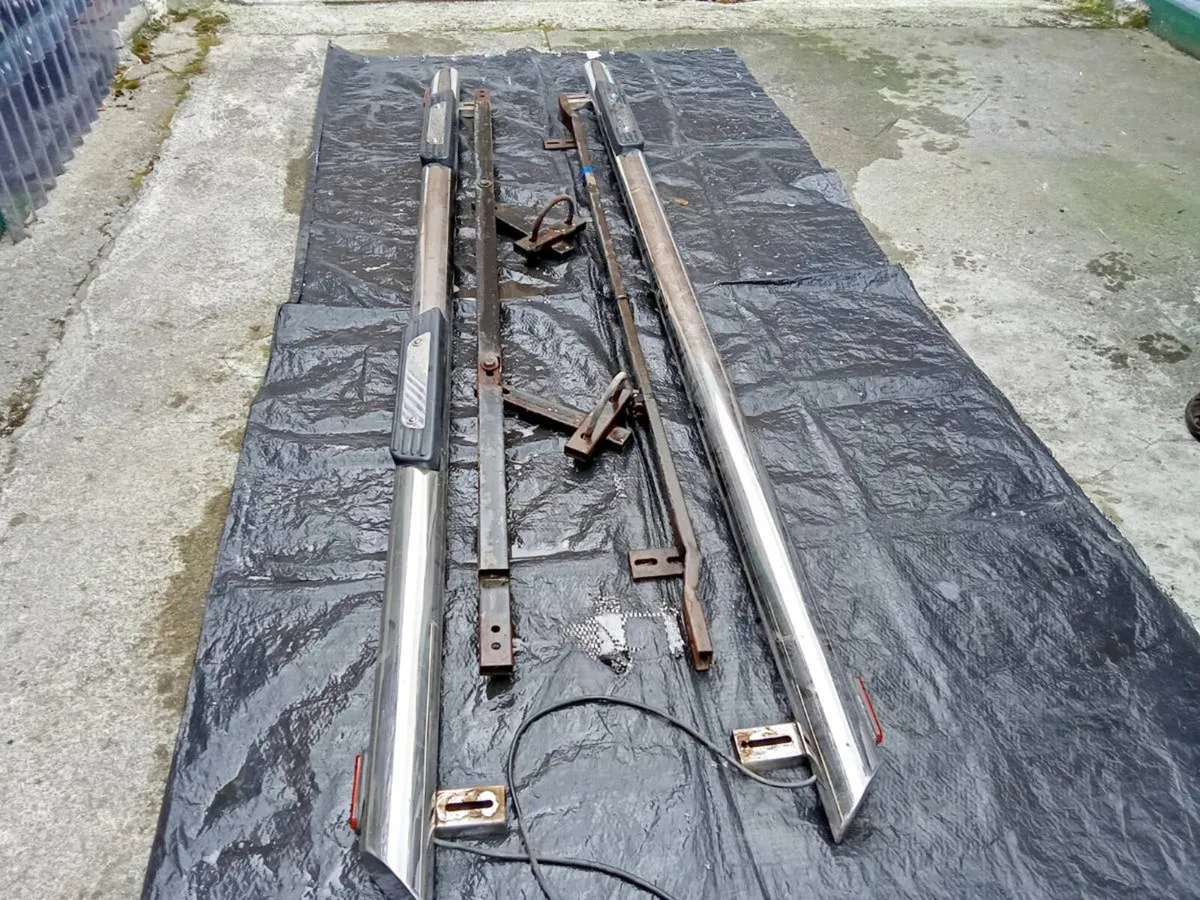 Set of side bars - Image 1