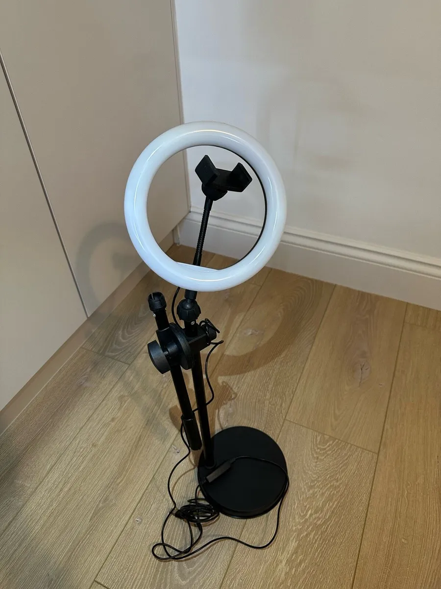 Ring light - Image 1