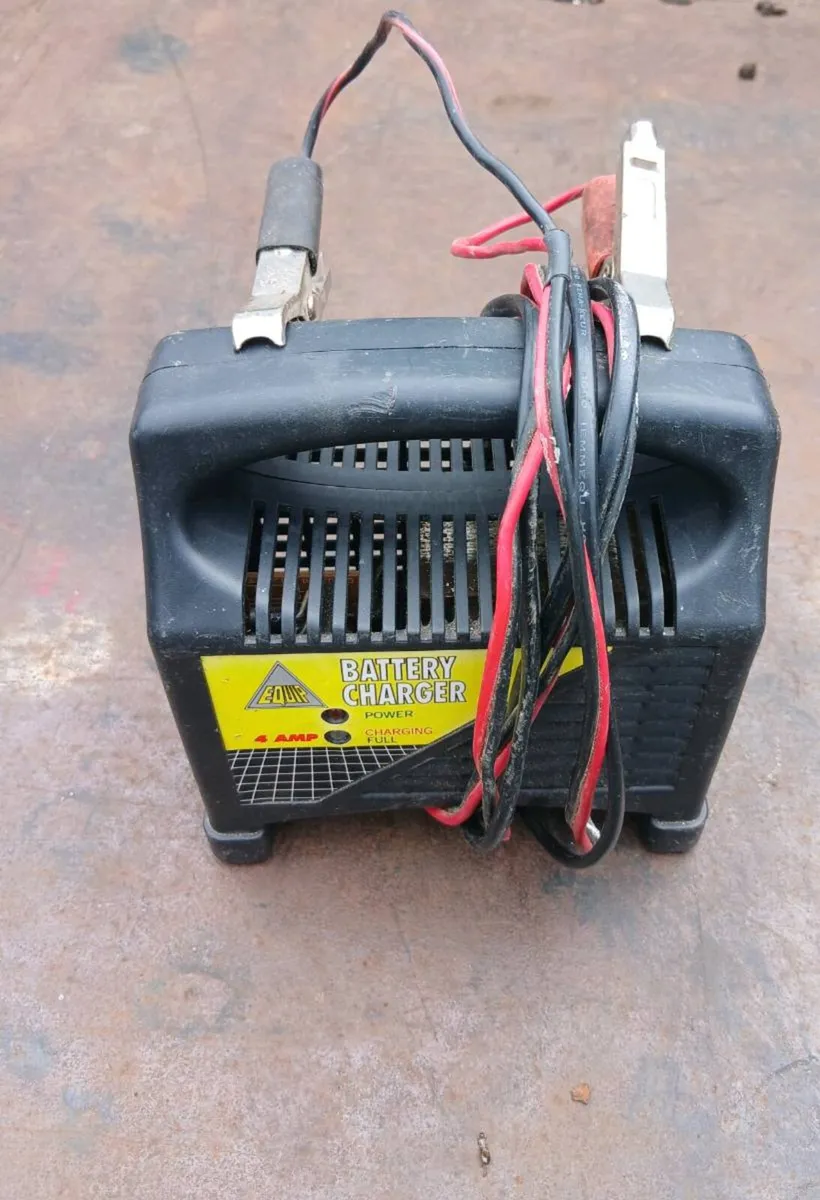 12 Volt Battery Charger - Image 1