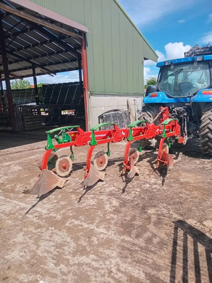 Kverneland 4 furrow vary width plough - Image 4