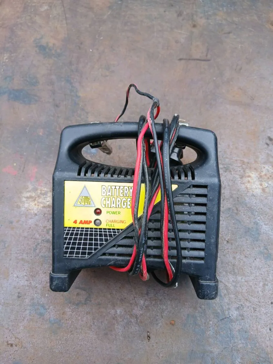 12 Volt Battery Charger - Image 2