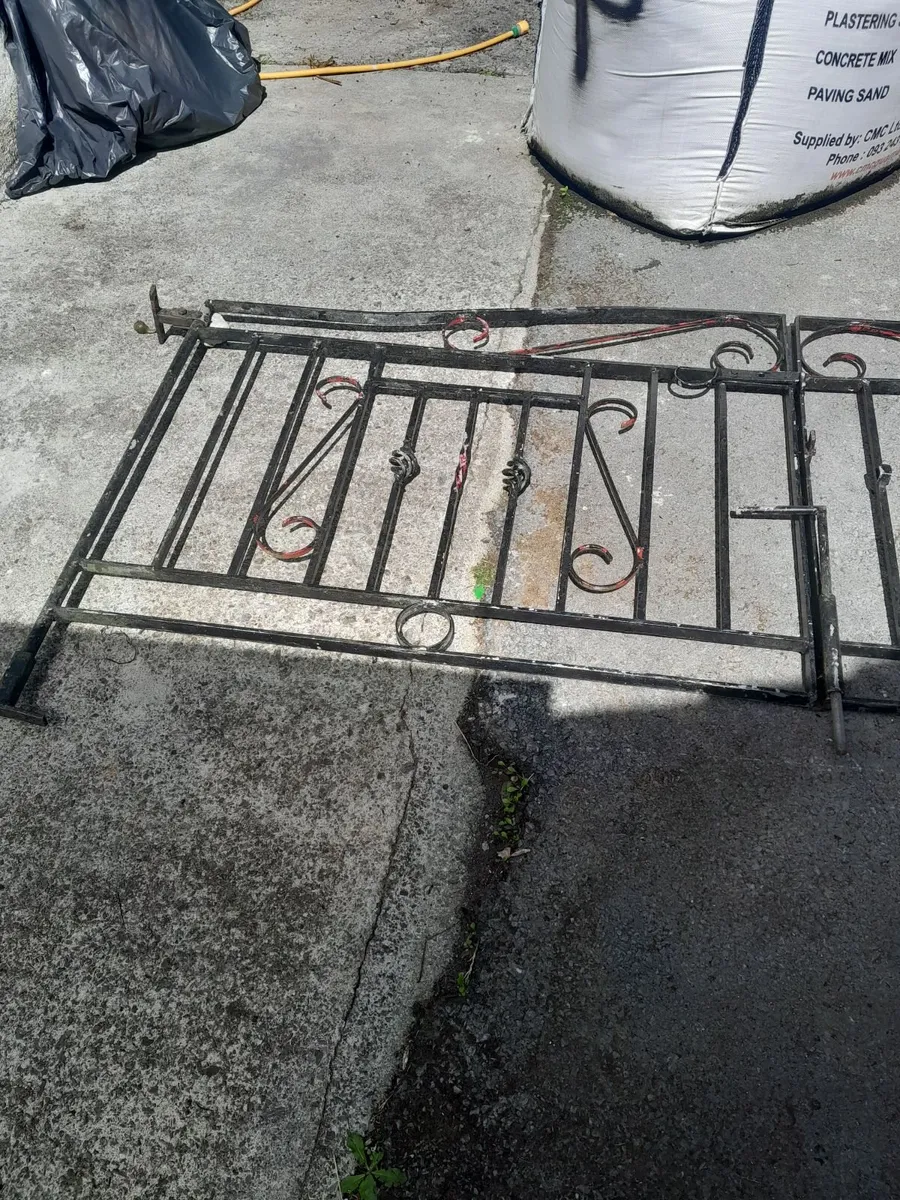 Gates - Image 2