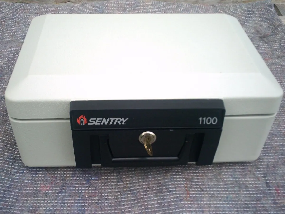 sentry fire resistant storage box safe - Image 1