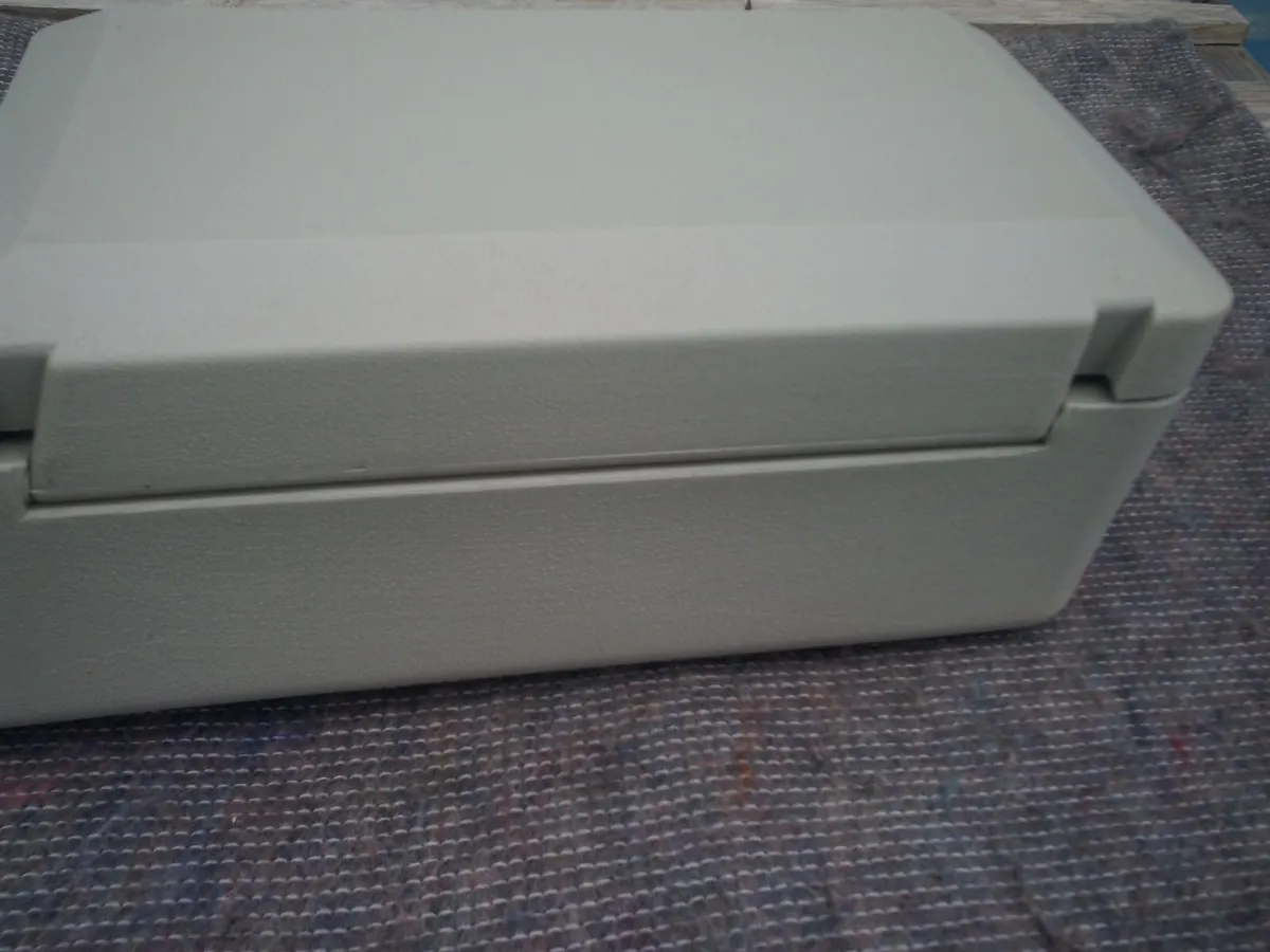 sentry fire resistant storage box safe - Image 4