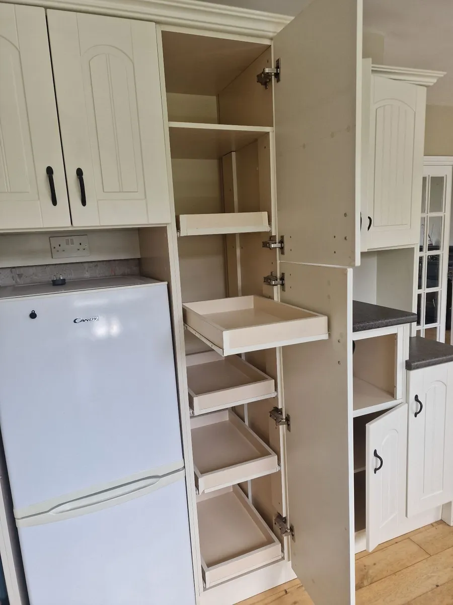 Kitchen - Image 4