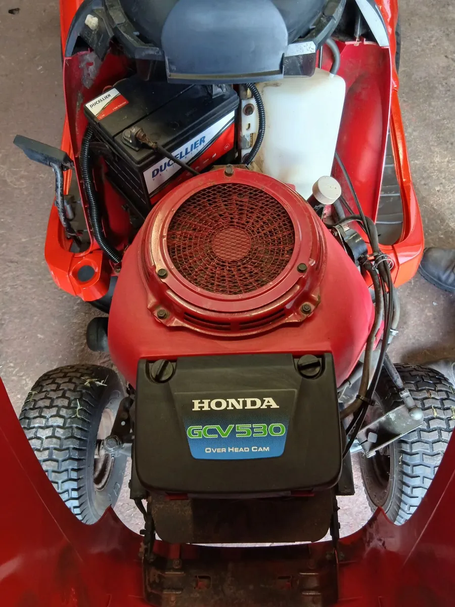Ride on lawnmower - Image 2