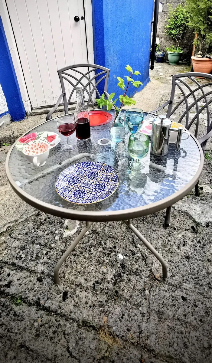 Patio table - Image 4