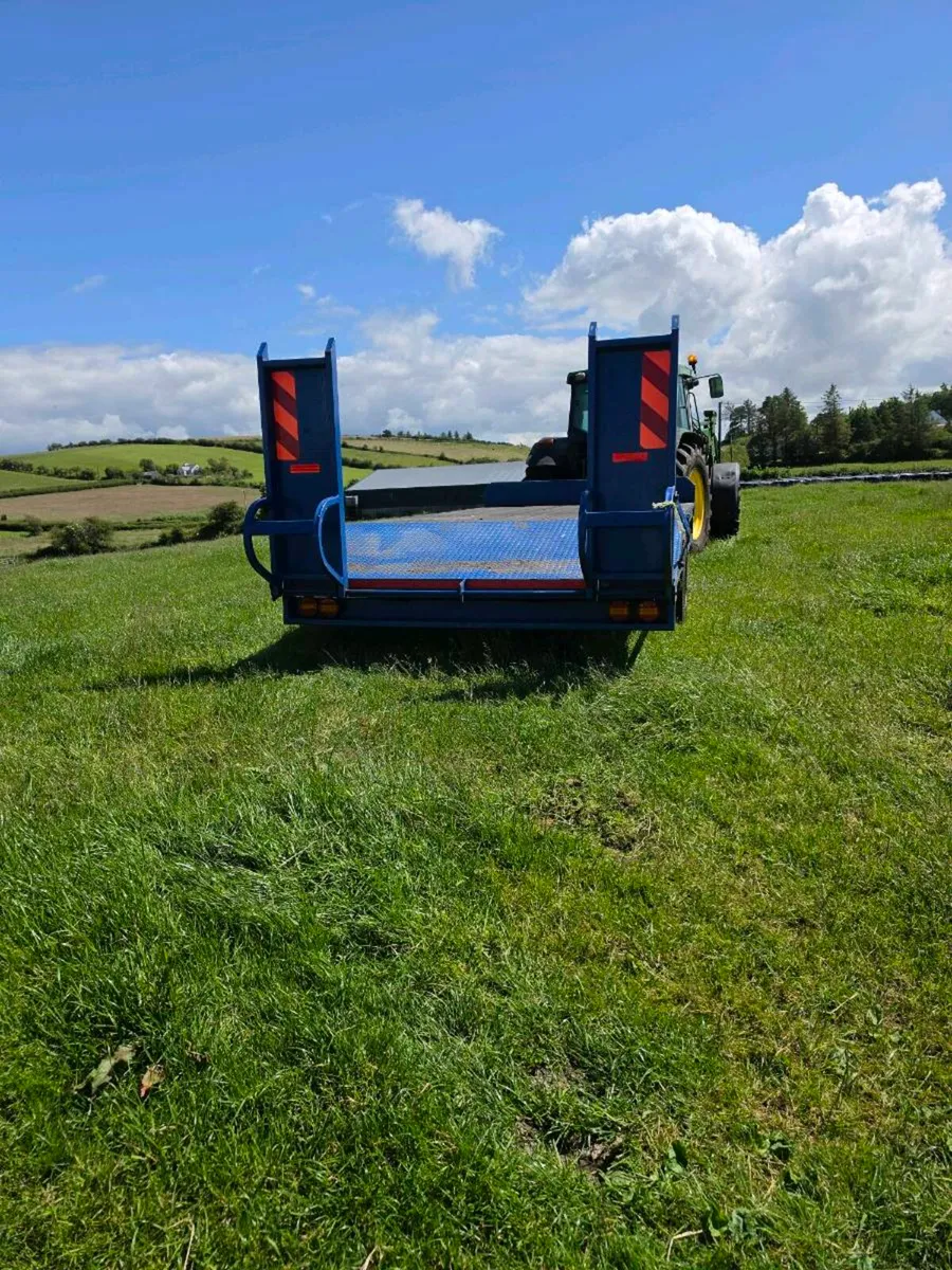 Low loader trailor - Image 3
