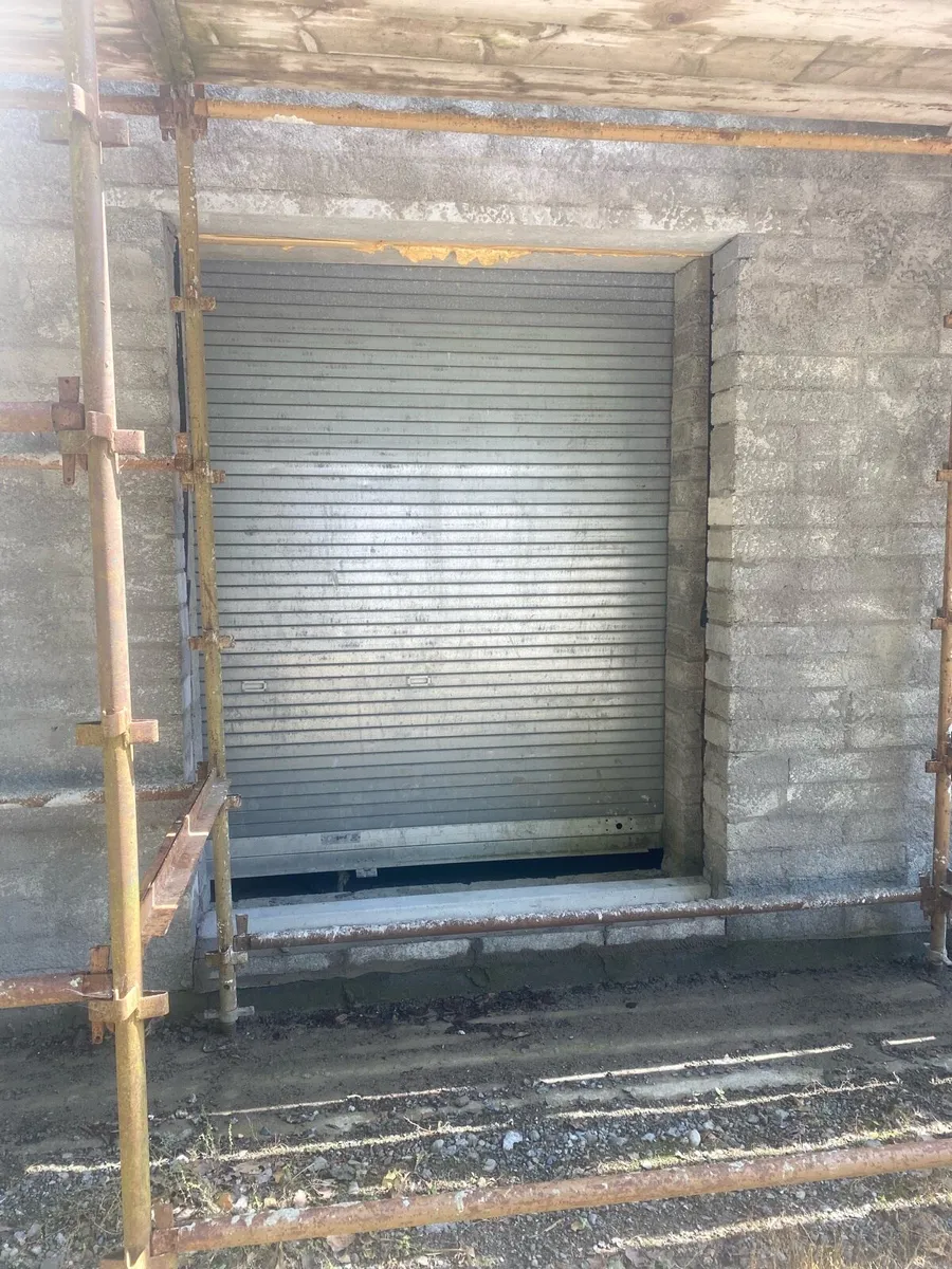 Metal Roller Door - Image 1