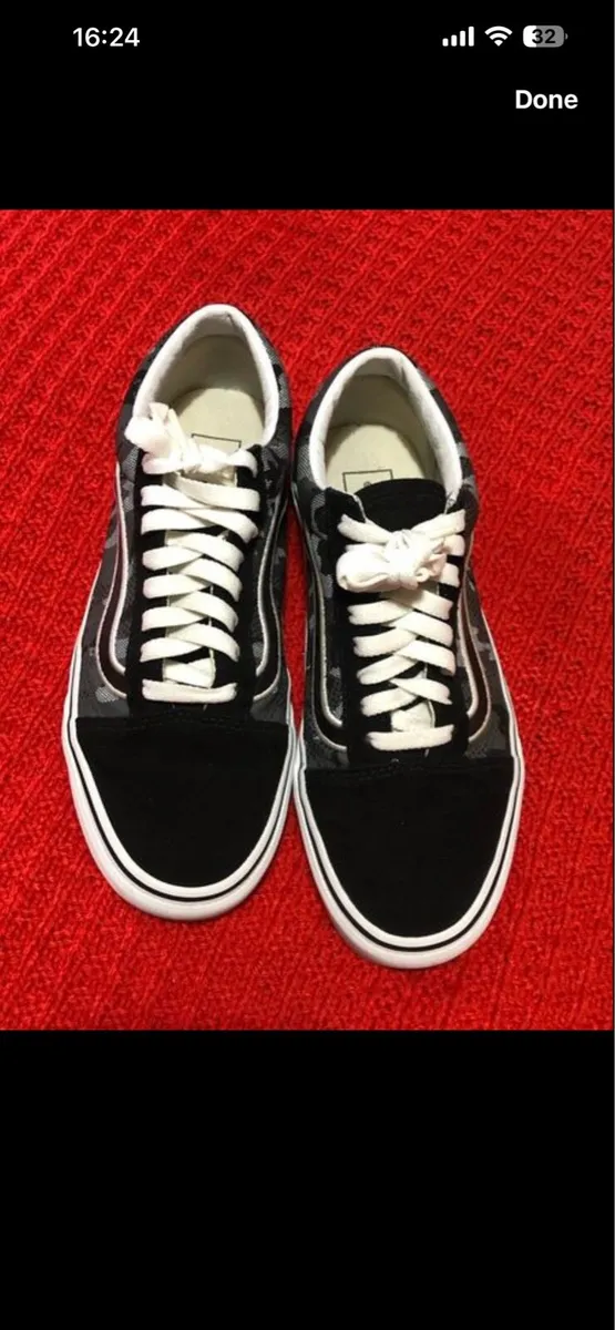 Mens / Ladies trainers uk 6 €30 - Image 1