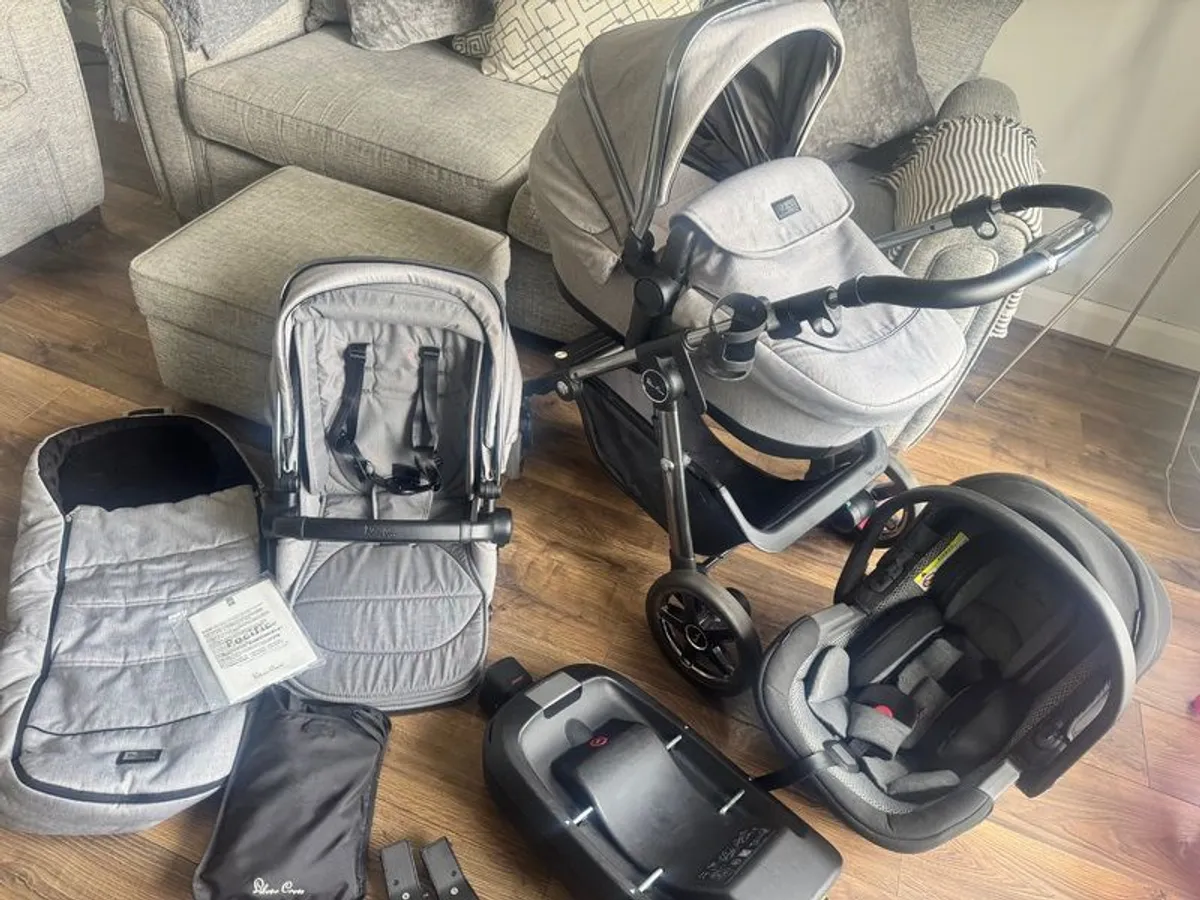 Buggy / Pram full travel system - Image 1