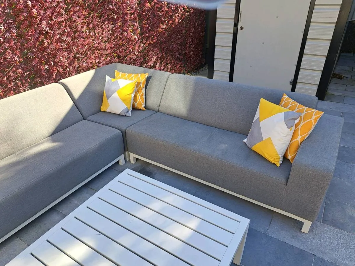 Garden Furniture - Image 3