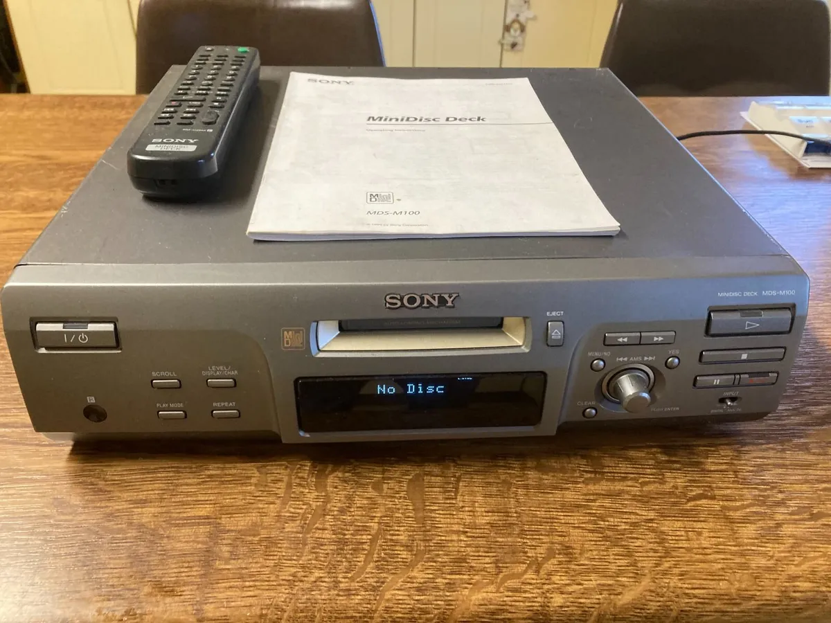 Sony Minidisk deck - Image 1